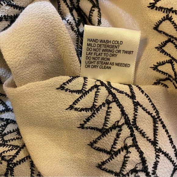 Lovestitch Bohemian Rayon Light Tan Top with Black‎ Zigzag Geometric Design S/M - Picture 8 of 11